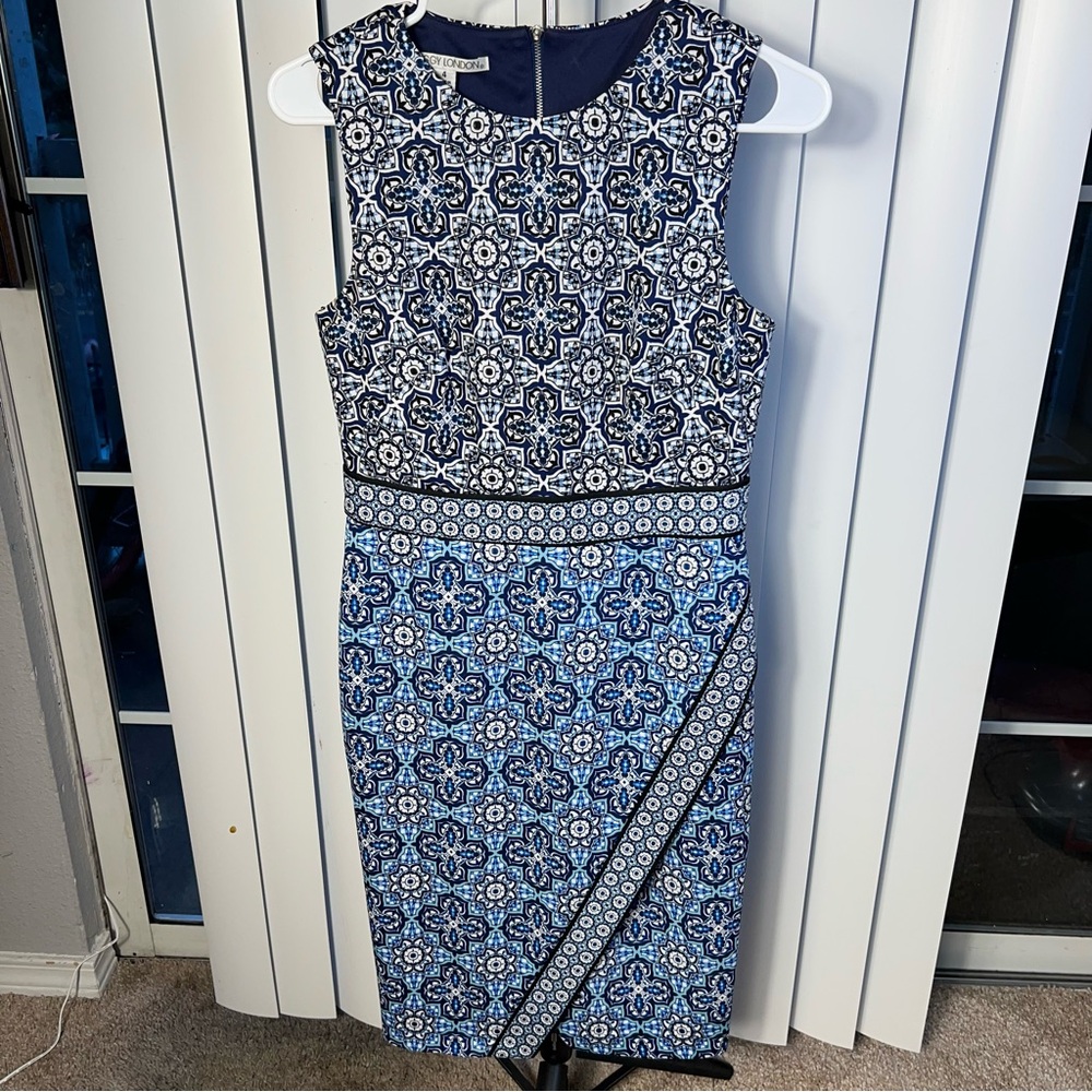 MAGGY LONDON sleeveless dress blue and white‎ back zipper size 4 cocktail party - Picture 2 of 7